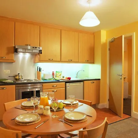 Lägenhet 2 Bedroom On Griffith College Campus